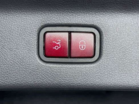 Used 2023 Mercedes-Benz S 500 4MATIC image 26