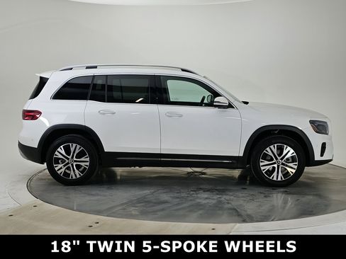 Used 2025 Mercedes-Benz GLB 250 image 2