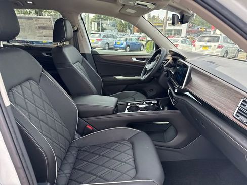 New 2026 Volkswagen Atlas SEL Premium R-Line AWD/4WD image 11