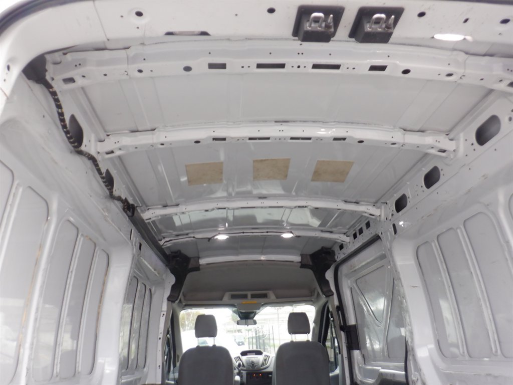 Used 2019 Ford Transit 250 148 Medium Roof RWD image 7