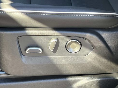 New 2026 Cadillac Escalade Luxury image 25