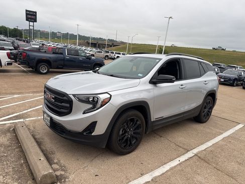Used 2020 GMC Terrain SLT w/ Preferred Package image 1