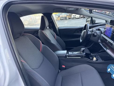 Used 2024 Toyota Prius Prime FWD image 13