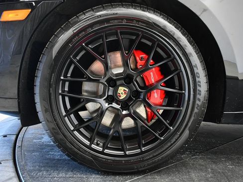 Used 2021 Porsche Macan GTS AWD/4WD image 12