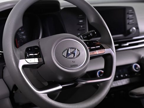 Used 2023 Hyundai Elantra SEL w/ Cargo Package FWD image 12