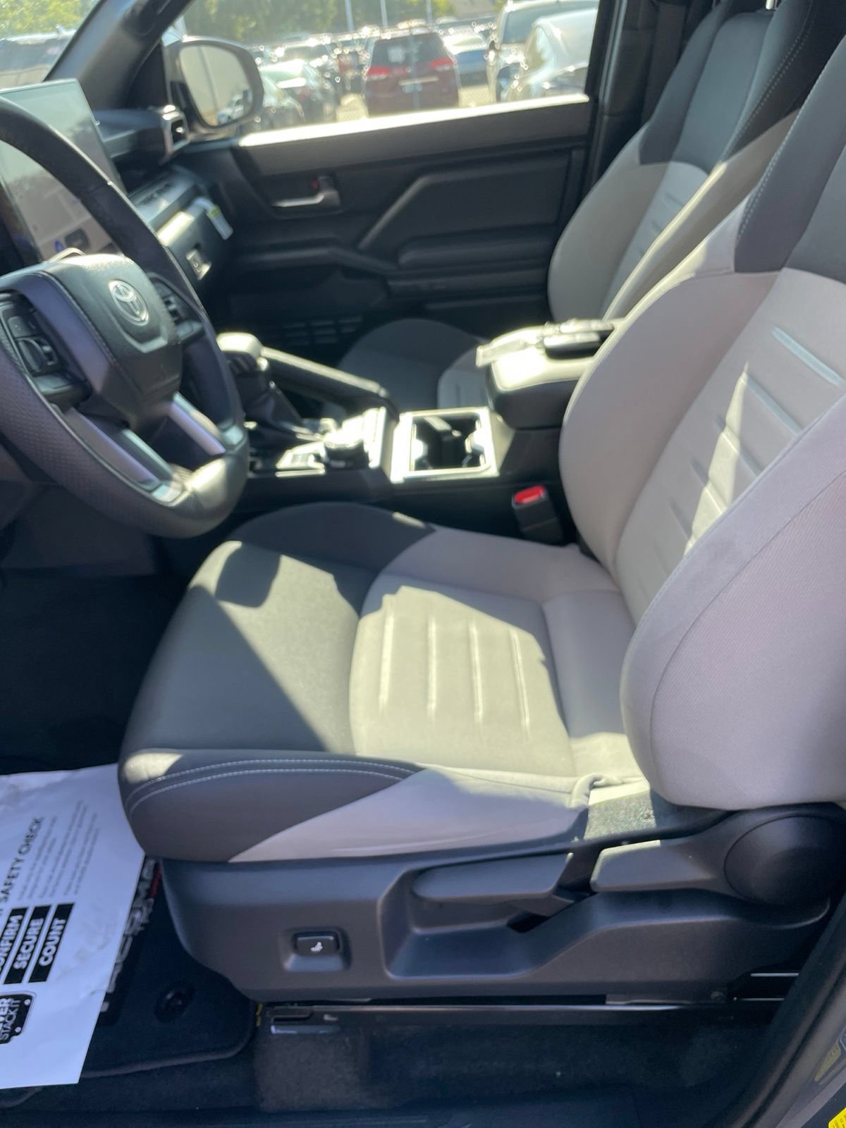 Used 2025 Toyota Tacoma TRD Off-Road AWD/4WD image 17