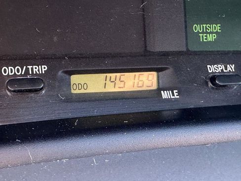 Used 2004 Toyota Avalon XLS image 14