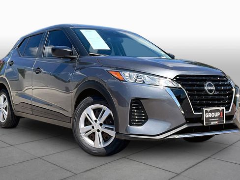 Used 2023 Nissan Kicks S FWD image 3