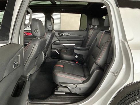 Used 2024 Chevrolet Traverse RS FWD image 52