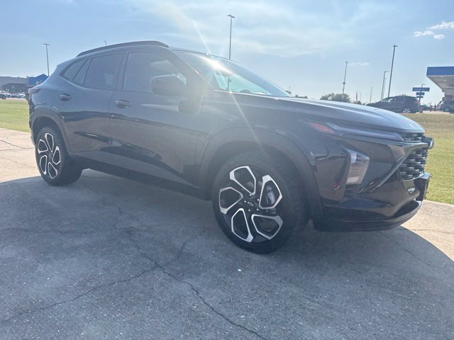Used 2024 Chevrolet Trax RS w/ Sunroof Package FWD image 6