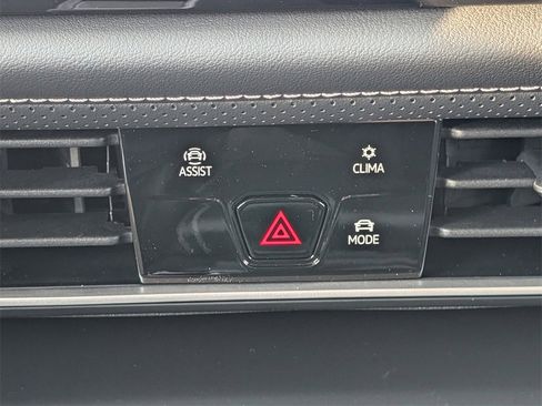 New 2026 Volkswagen Atlas SE image 22