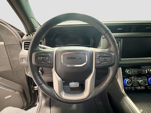Certified 2022 GMC Yukon XL Denali AWD/4WD image 10