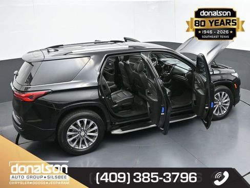 Used 2022 Chevrolet Traverse Premier image 26