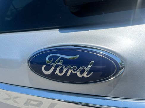 Used 2016 Ford Explorer Limited AWD/4WD image 41