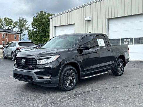 Used 2023 Honda Ridgeline Sport image 3