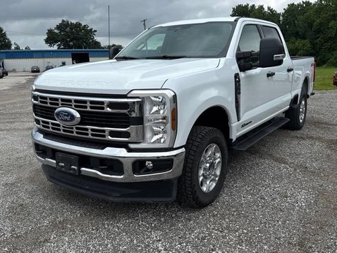 Used 2026 Ford F250 XLT AWD/4WD image 2