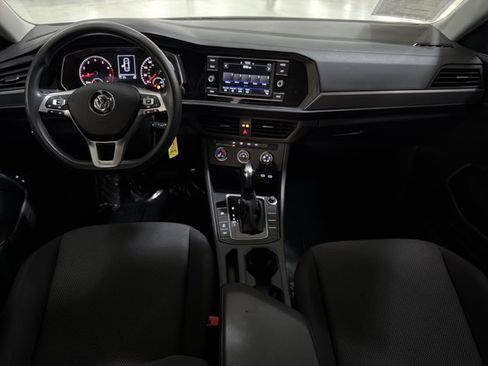 Certified 2021 Volkswagen Jetta S FWD image 25