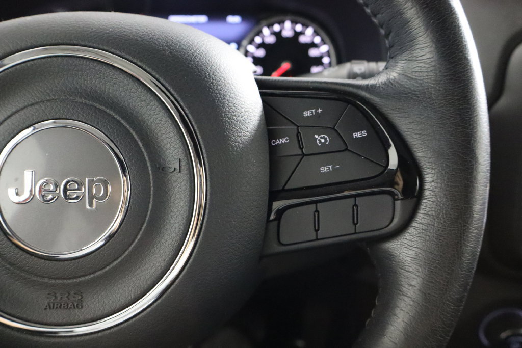 Used 2020 Jeep Renegade Altitude w/ UConnect 8.4 Nav Group AWD/4WD image 10