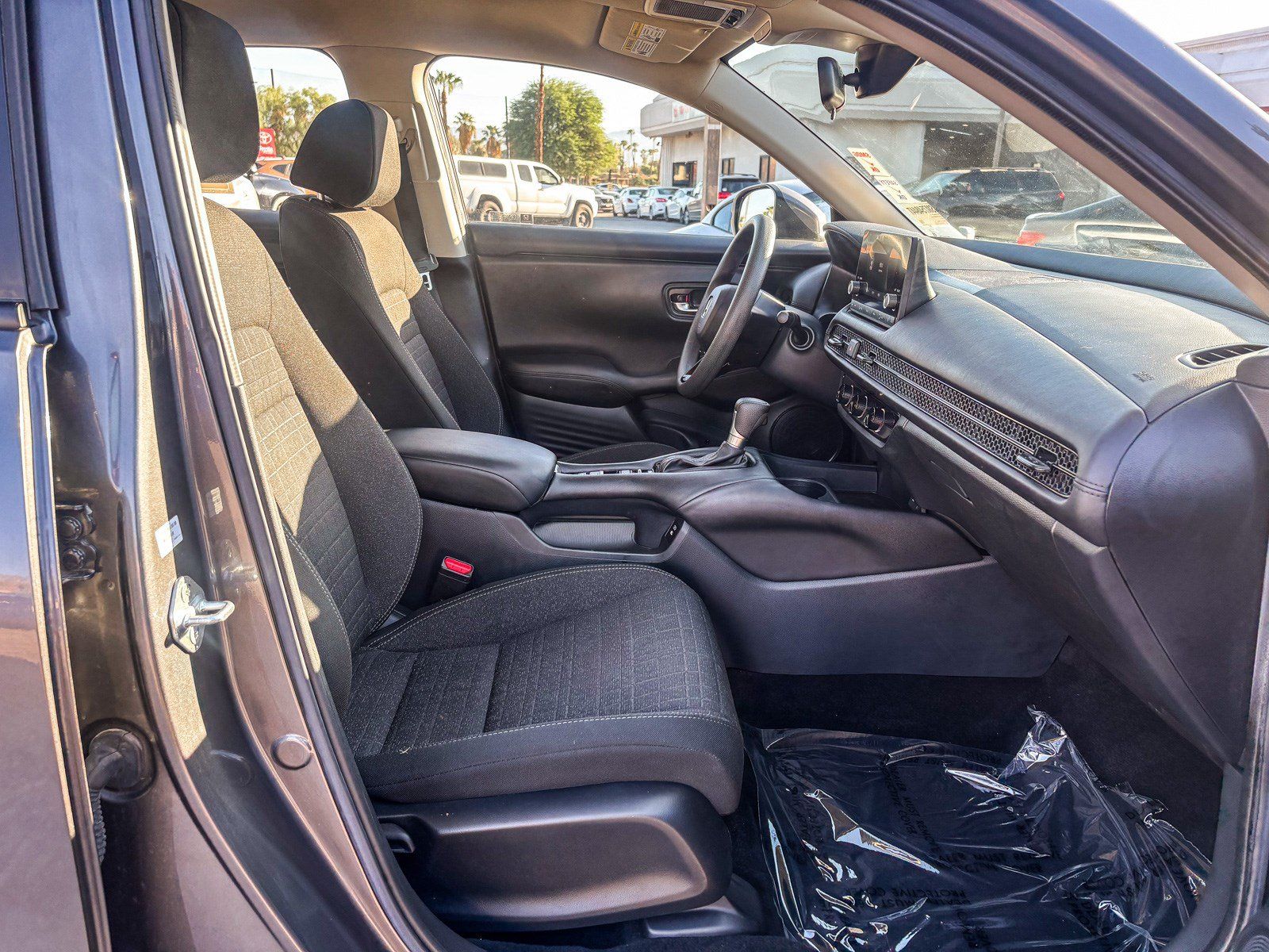 Certified 2025 Honda HR-V LX image 19