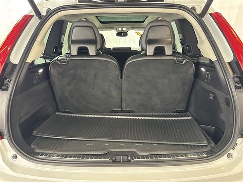 Used 2023 Volvo XC90 B5 Core w/ Climate Package image 25