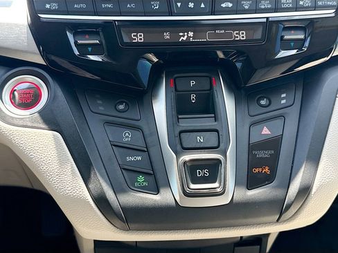 Used 2025 Honda Odyssey EX-L image 16