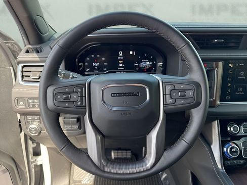 Used 2023 GMC Yukon Denali Ultimate AWD/4WD image 17
