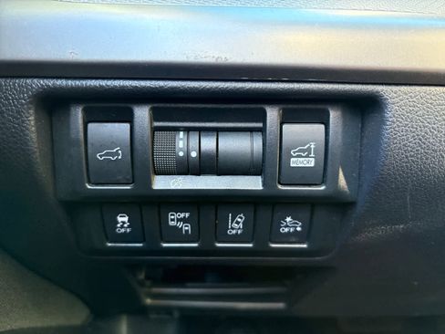 Used 2018 Subaru Outback 2.5i Premium image 19