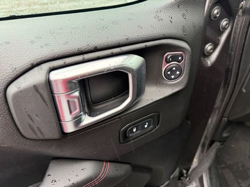 Used 2021 Jeep Wrangler Unlimited Rubicon w/ Dual Top Group image 12