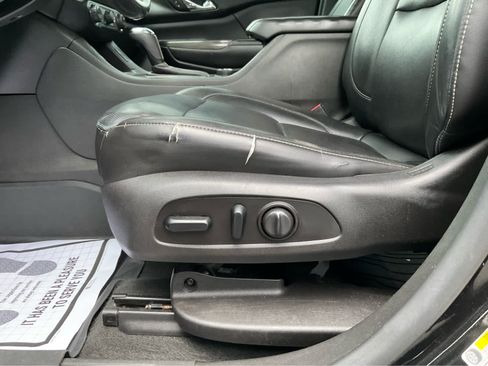 Used 2018 GMC Acadia SLT FWD image 13