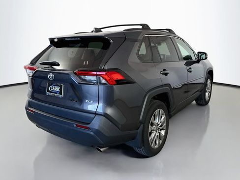Used 2023 Toyota RAV4 XLE Premium FWD image 7
