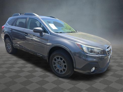 Used 2019 Subaru Outback 3.6R Limited w/ Popular Package #2 AWD/4WD image 3