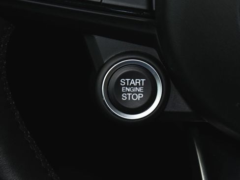 Used 2024 Alfa Romeo Giulia Ti AWD/4WD image 29