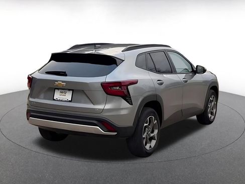 Used 2025 Chevrolet Trax LT image 15