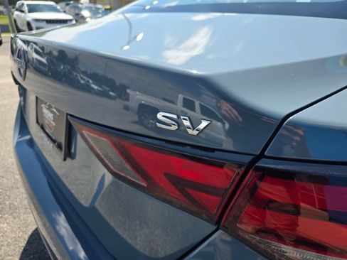 Used 2024 Nissan Sentra SV FWD image 32
