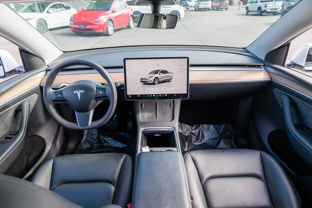 Used 2023 Tesla Model Y Long Range AWD/4WD image 28