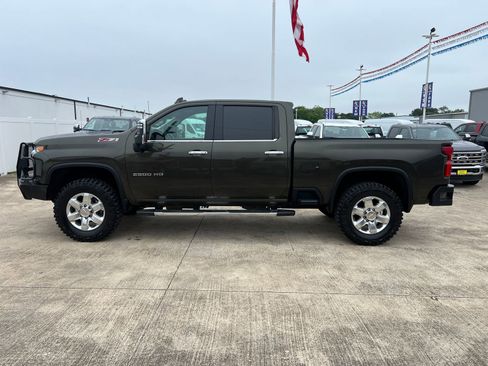 Used 2022 Chevrolet Silverado 2500 LTZ w/ LTZ Plus Package AWD/4WD image 6