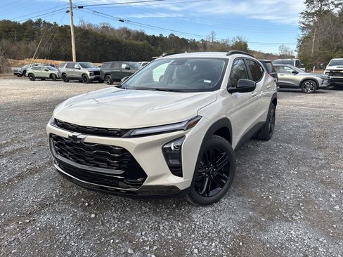 New 2026 Chevrolet Trax ACTIV FWD image 1