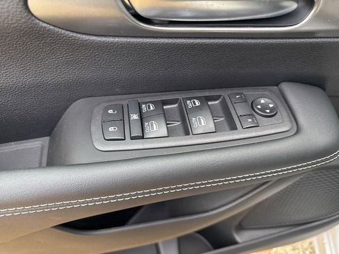 New 2026 Chrysler Voyager LX image 26