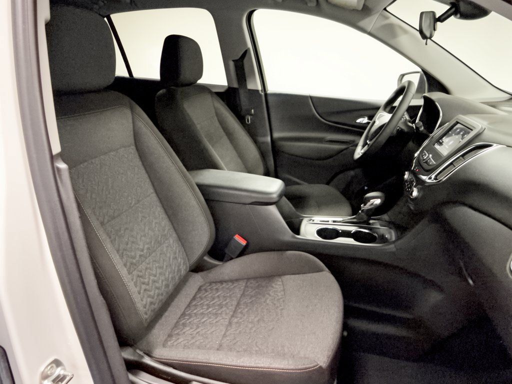 Used 2024 Chevrolet Equinox LT w/ LPO, Floor Liner Package FWD image 30