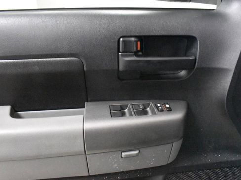 Used 2011 Toyota Tundra 4x4 Double Cab image 18