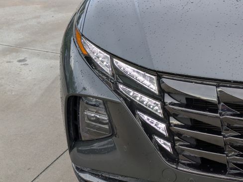 Certified 2023 Hyundai Tucson Limited AWD/4WD image 7