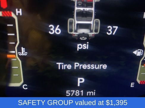 Used 2024 Jeep Wrangler Willys image 8