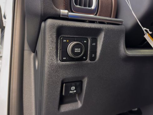 New 2025 Ford Expedition King Ranch image 44