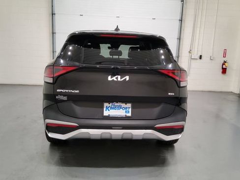 Used 2024 Kia Sportage LX AWD/4WD image 8