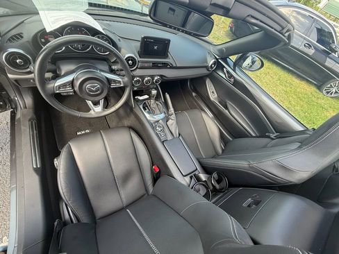 Used 2021 MAZDA MX-5 Miata RF Grand Touring image 3