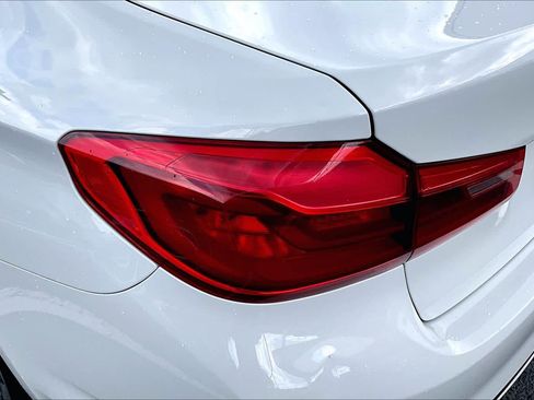 Used 2019 BMW 530i w/ Convenience Package RWD image 27