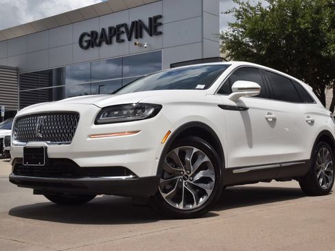 Used 2023 Lincoln Nautilus Reserve w/ Equipment Group 201A AWD/4WD image 2