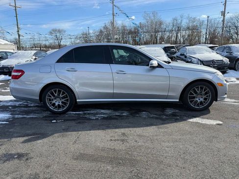 Used 2011 Mercedes-Benz E 350 4MATIC Sedan image 12