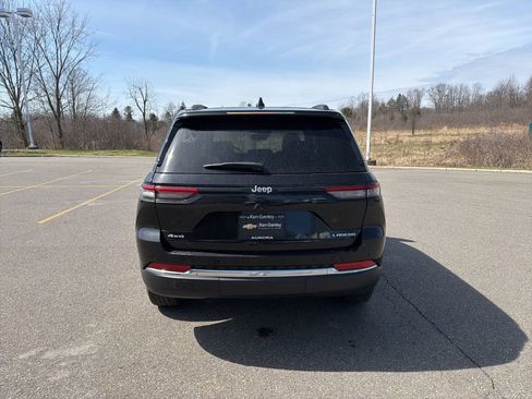 Used 2024 Jeep Grand Cherokee Laredo X w/ Luxury Tech Group I image 8