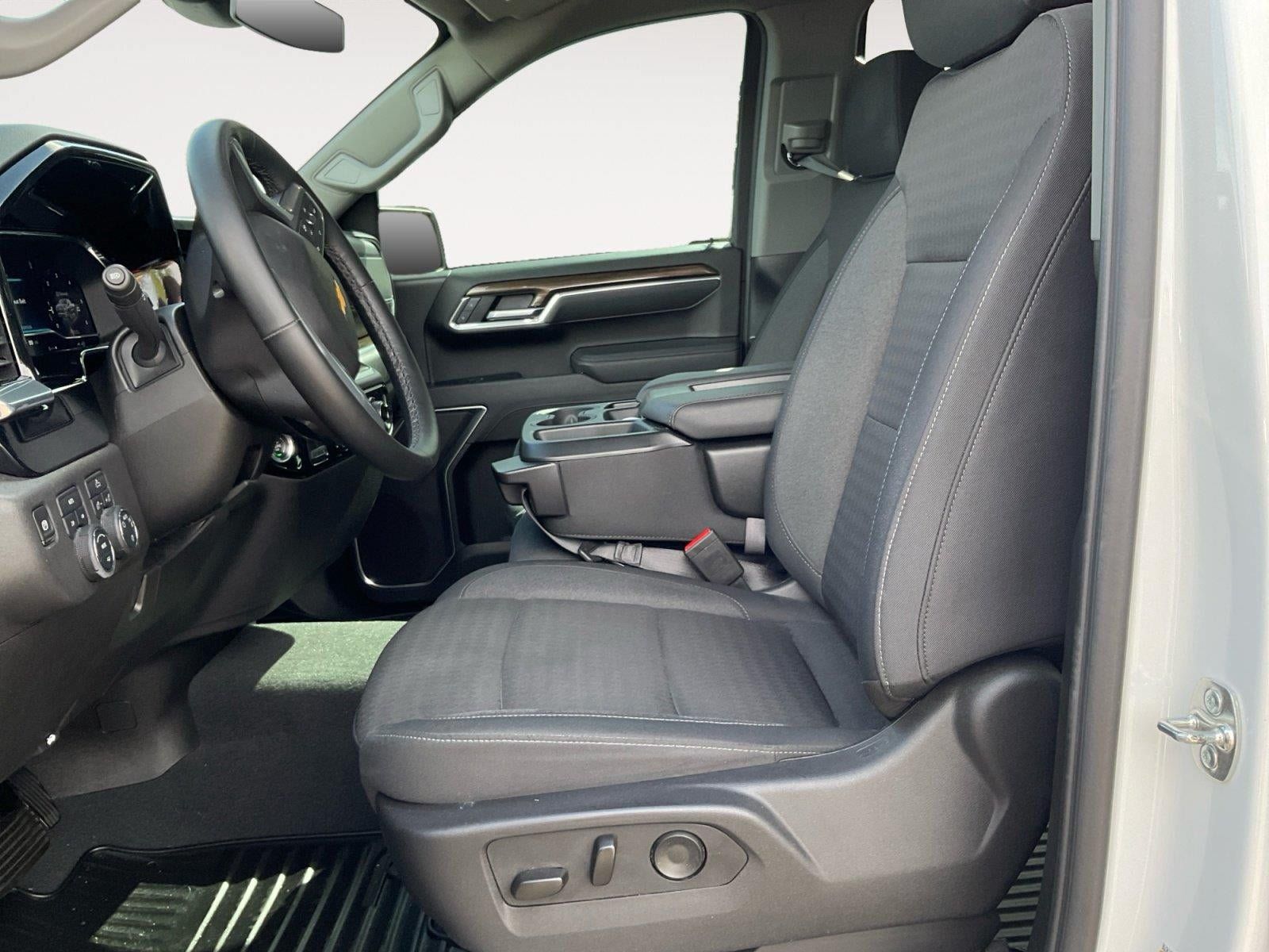 Certified 2025 Chevrolet Silverado 1500 LT AWD/4WD image 9
